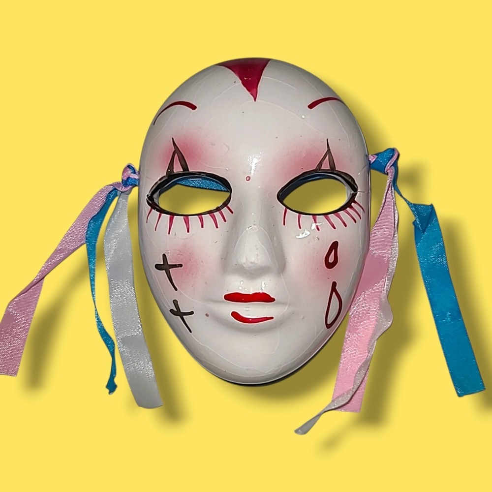 Vintage 80s Ceramic Wall Mask 4" Cedar Point Amusement Park